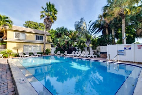 Steps to St Pete Beach Condo with Pool! Apartment in Saint Pete Beach