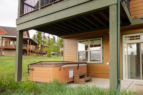 Patio, Hot Tub