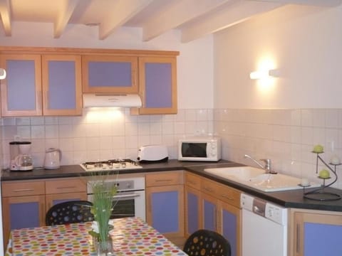 Gîte charmant 2 chambres, animaux acceptés, montagne - FR-1-496-198 House in Auvergne-Rhône-Alpes