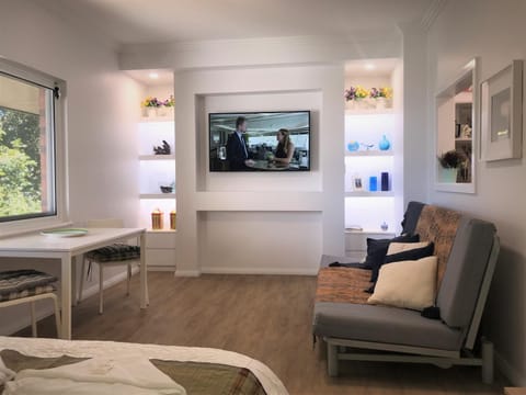 TV and multimedia, Seating area