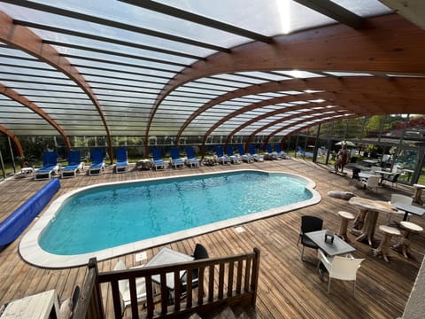 Swimming pool, Swimming pool