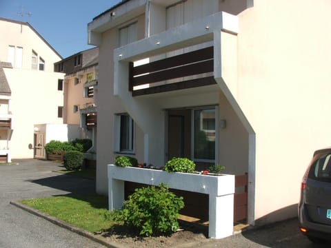 Balcony/Terrace, Parking