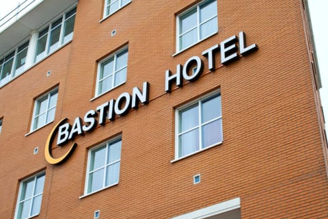 Property building, Facade/entrance, Property logo or sign