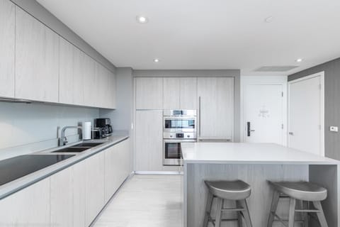 Coffee/tea facilities, Kitchen or kitchenette, Dining area, dishwasher, minibar, pet friendly, stove, toaster