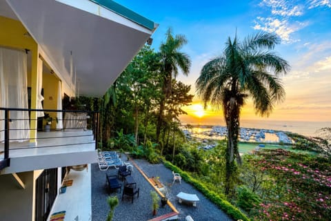 Balcony/Terrace, Balcony/Terrace, Parking