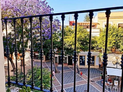 City view, Street view