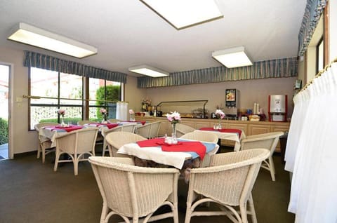 Restaurant/places to eat, Day