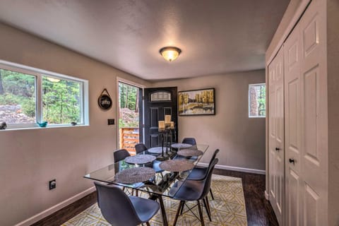 On the Rocks - A Modern Home with Decks and Views House in Cloudcroft