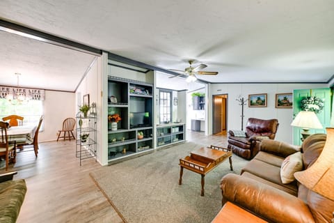 Quiet Horseshoe Hill House By Lake Barkley! House in Lake Barkley