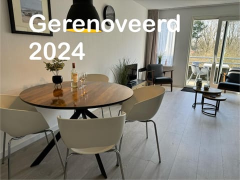 Property building, Dining area, kitchen