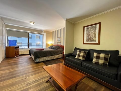 Bed, Photo of the whole room, Seating area, Bedroom, Area and facilities