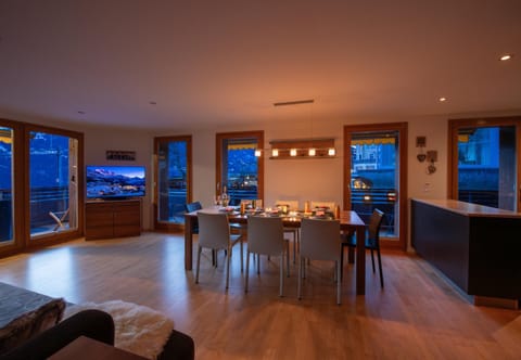 Communal lounge/ TV room, Living room