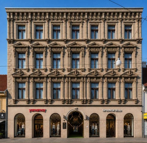 Facade/entrance, Neighbourhood