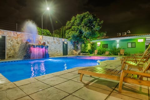 Swimming pool