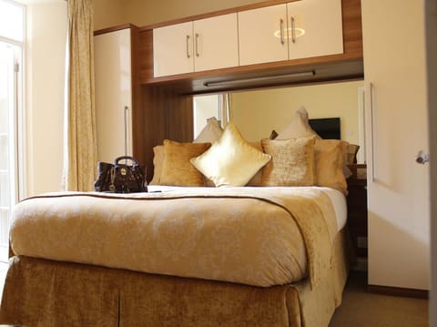 Silversprings - City Centre Apartments with Parking Apartment in Exeter