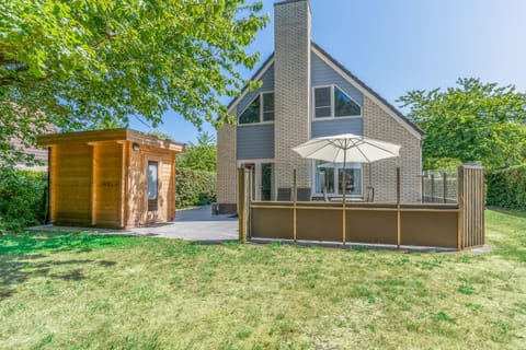 Property building, Garden, Sauna, Garden view