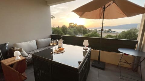 Balcony/Terrace, Dining area, Sea view, Sunset