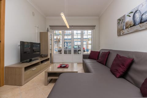 Communal lounge/ TV room, Living room