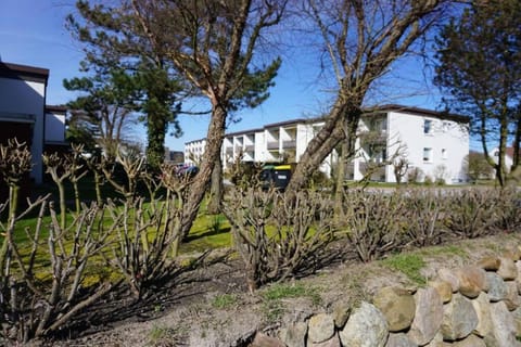 Property building, Neighbourhood