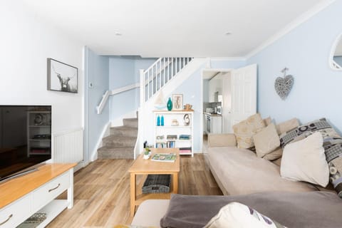 Parkland House by Grandeur Property House in Poole