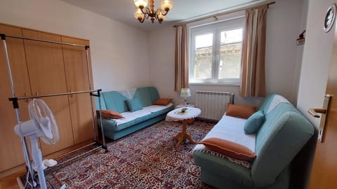 Bedroom, internet, wardrobe