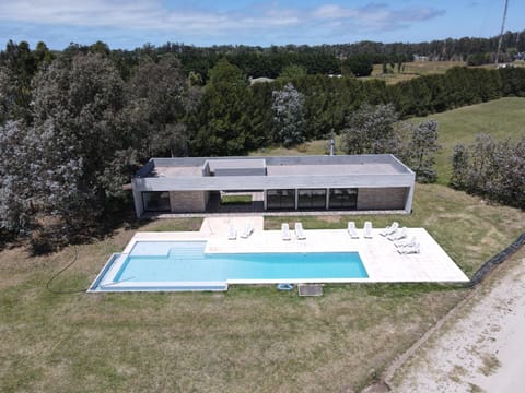 Bird's eye view, Pool view