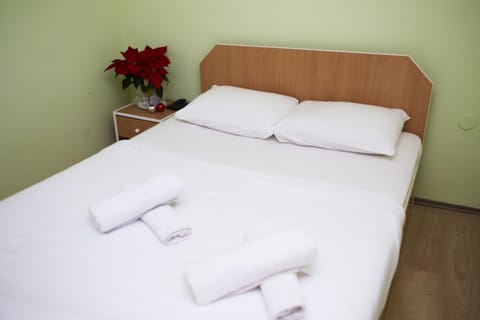 Zmajevac Fruska Gora Motel in Vojvodina