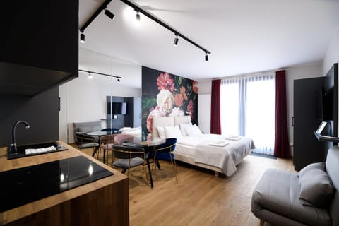Bed, Kitchen or kitchenette, Photo of the whole room