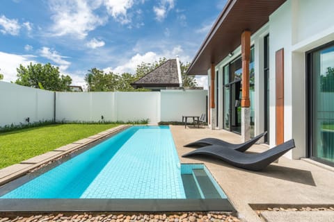 Property building, Day, BBQ facilities, BBQ facilities, Garden, Garden view, Pool view, Swimming pool, Breakfast, Family, Family, Family, sunbed