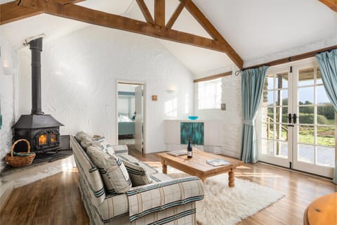 Living room, Photo of the whole room