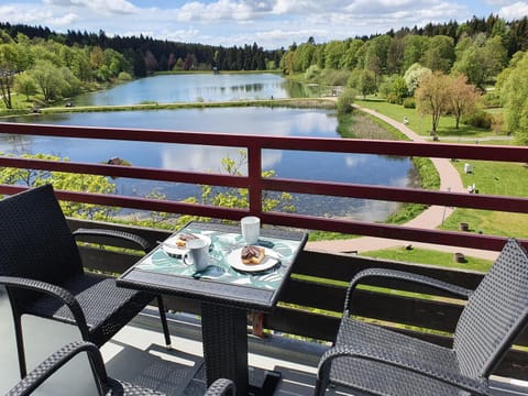 Balcony/Terrace, Lake view