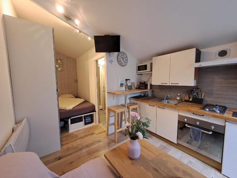 Joli studio au calme dans un jardin privatif House in Normandy