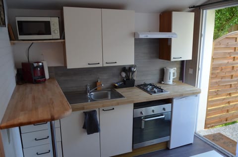 Joli studio au calme dans un jardin privatif House in Normandy