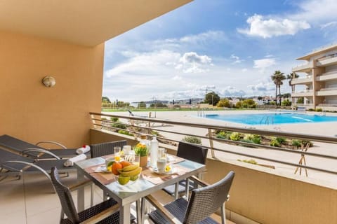 Balcony/Terrace, City view, Pool view, Sea view