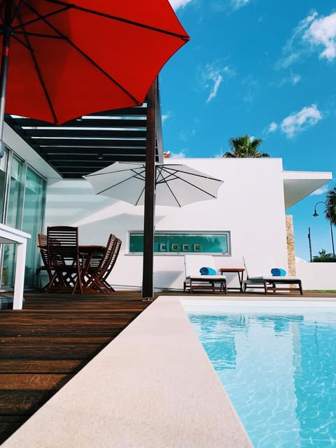 Swimming pool, Swimming pool