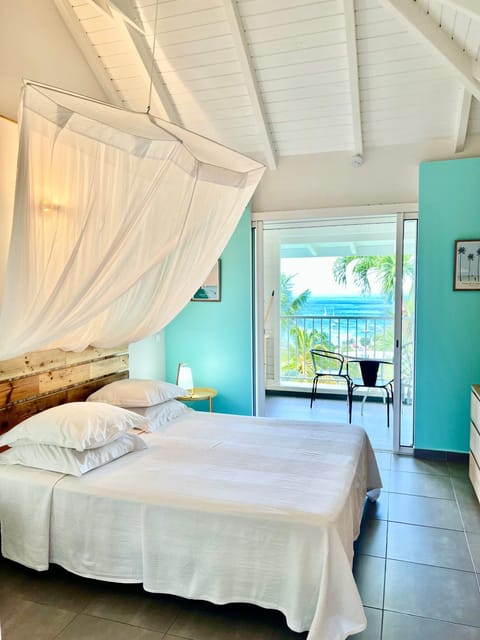 Bed, View (from property/room), Balcony/Terrace, Photo of the whole room, Bedroom, Sea view