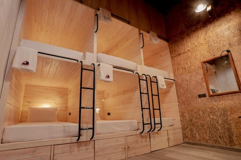 bunk bed