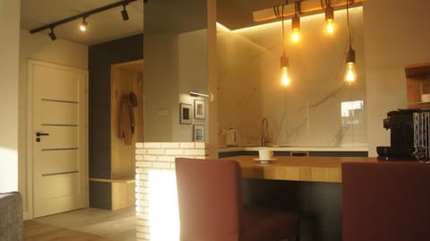 Kitchen or kitchenette, Breakfast