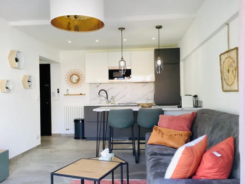 Kitchen or kitchenette, Living room, Dining area