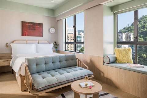 Bed, Living room, Photo of the whole room, Seating area, Bedroom