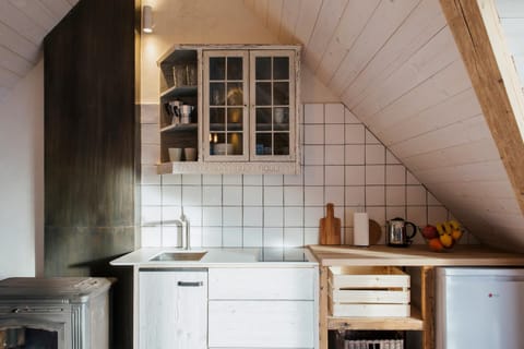 Coffee/tea facilities, Kitchen or kitchenette