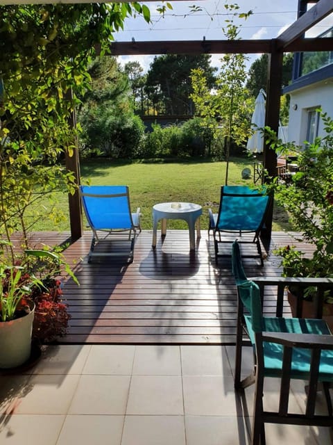 Garden view, Internal: Not applicable to any particular room