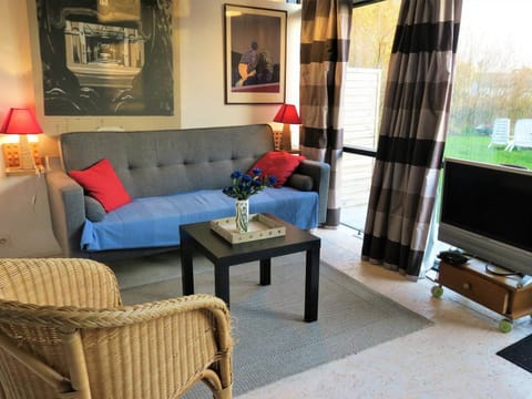 Charmante maisonnette avec jardin à 400m de la plage à Trégastel, WIFI gratuit et parking. - FR-1-368-211 House in Trégastel