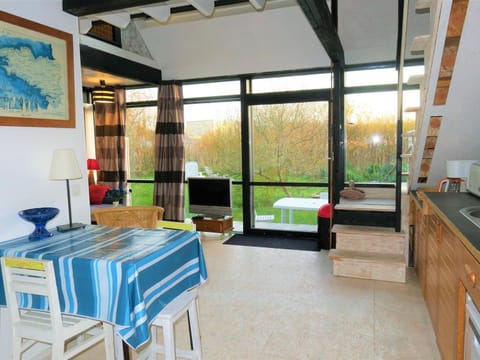 Charmante maisonnette avec jardin à 400m de la plage à Trégastel, WIFI gratuit et parking. - FR-1-368-211 House in Trégastel