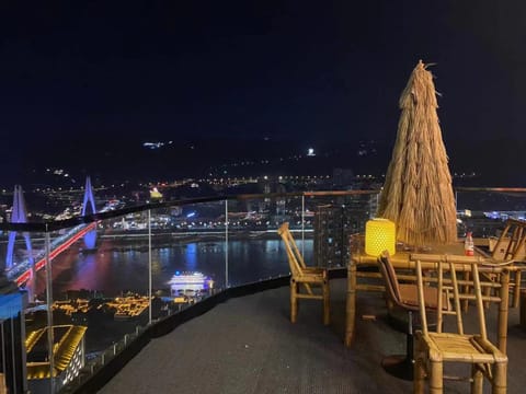 Night, Balcony/Terrace