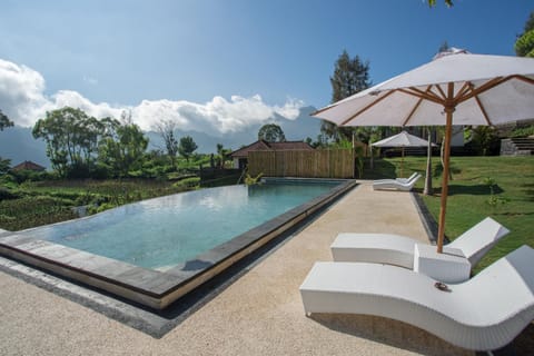 Natural landscape, Garden, Garden view, Lake view, Landmark view, Mountain view, Pool view, Swimming pool