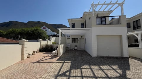 Property building, Mountain view