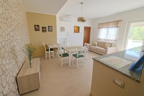 Communal lounge/ TV room, Communal kitchen