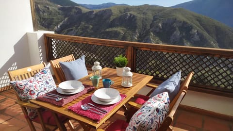 Balcony/Terrace, Mountain view, Breakfast