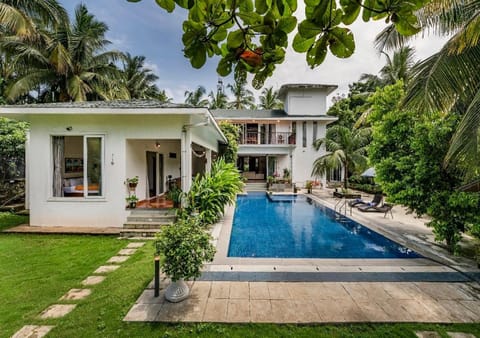 Property building, Pool view, Swimming pool